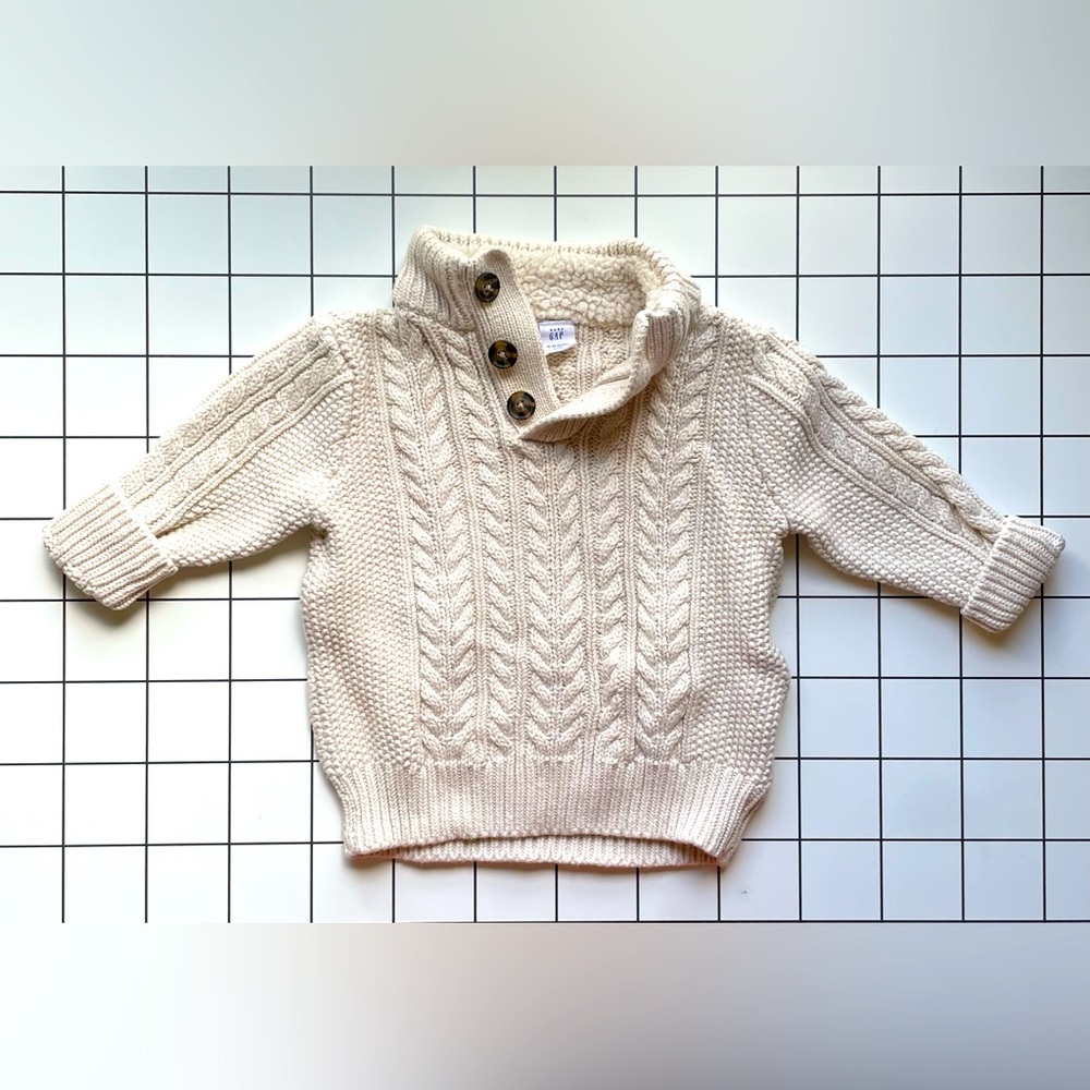 Baby GAP cable knit sweater with fleece lining on the inside collar 18-24 months